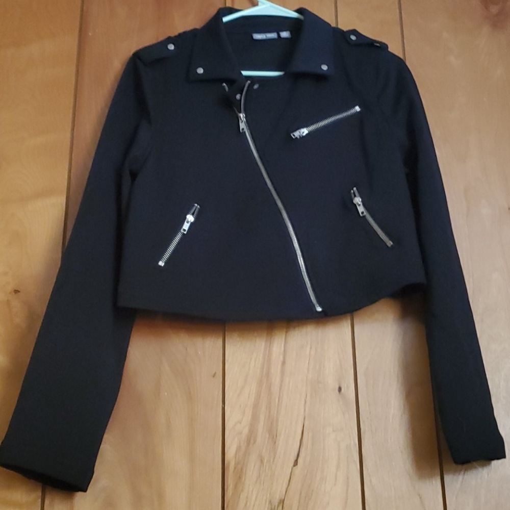 Jacket - Picture 1 of 4